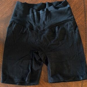 Colsie Black Ribbed High-Waist Bike Shorts